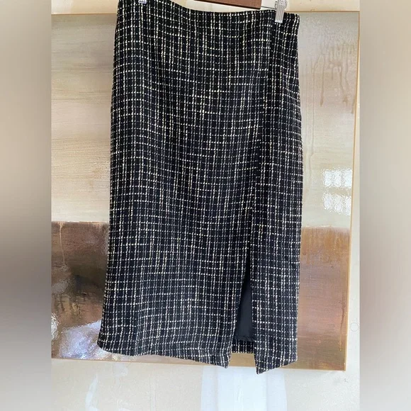 Skirt - Picture 1 of 4